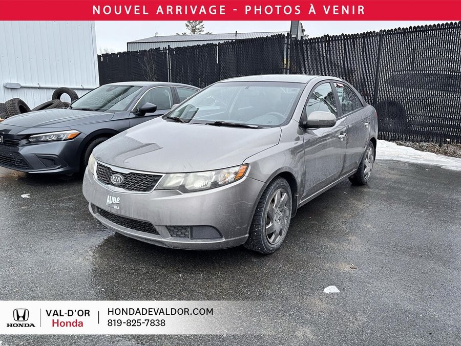 2012 Kia Forte 2012 Beige