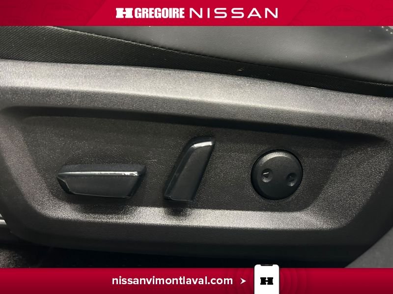 Nissan Rogue 2023 Blanc Laval - photo #21
