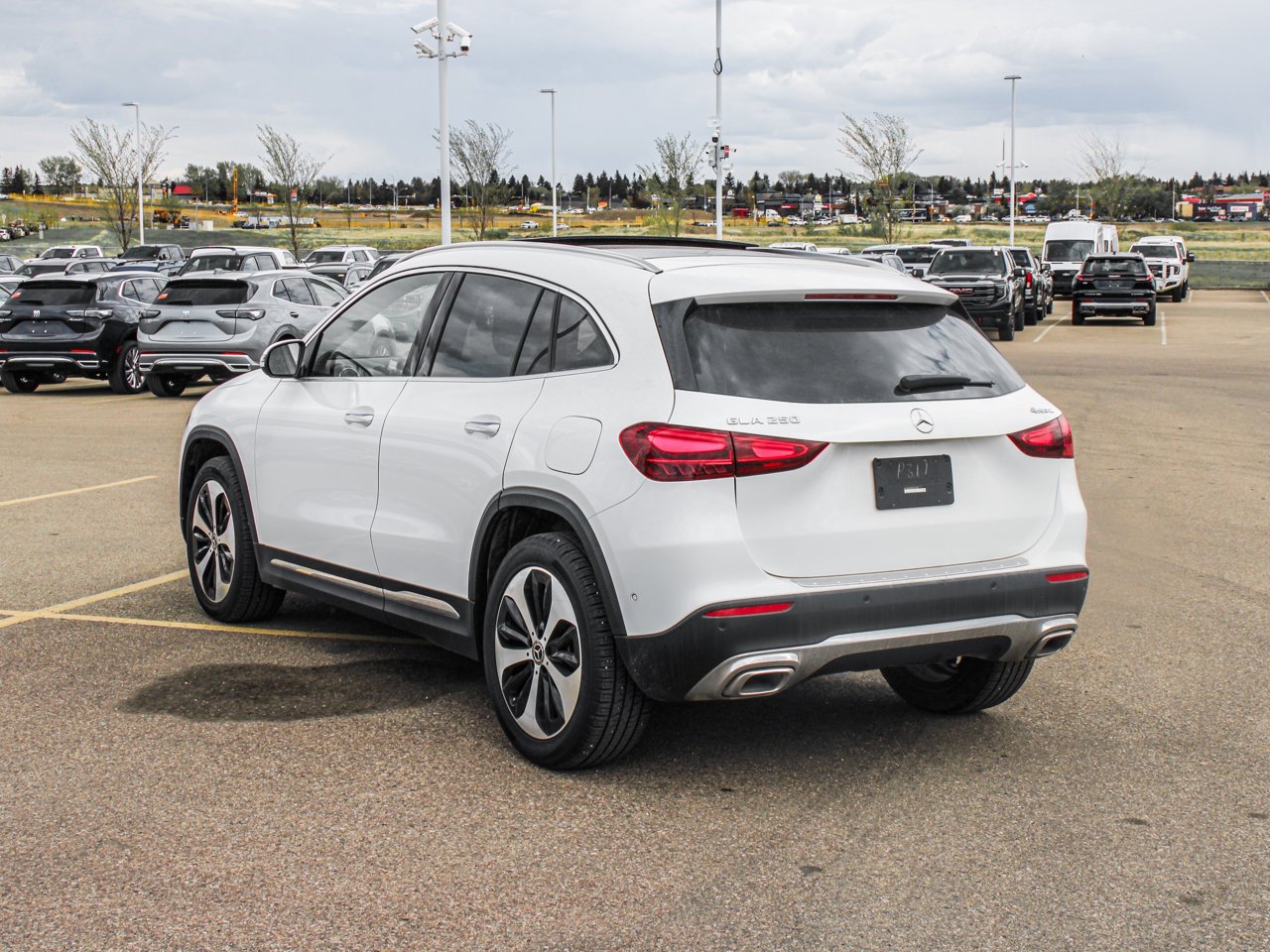 2024 Mercedes-Benz GLA GLA 250 4MATIC SUV White Sherwood Park - photo #5