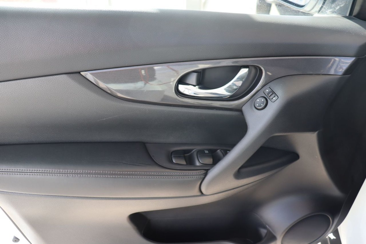 2019 Nissan Rogue VIN 5N1AT2MV8KC722875 White Baie-Comeau - photo #11