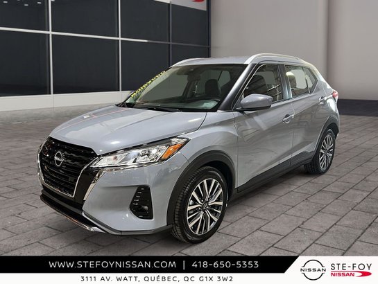 Nissan KICKS PLAY SV TA S6834 2025 Gris