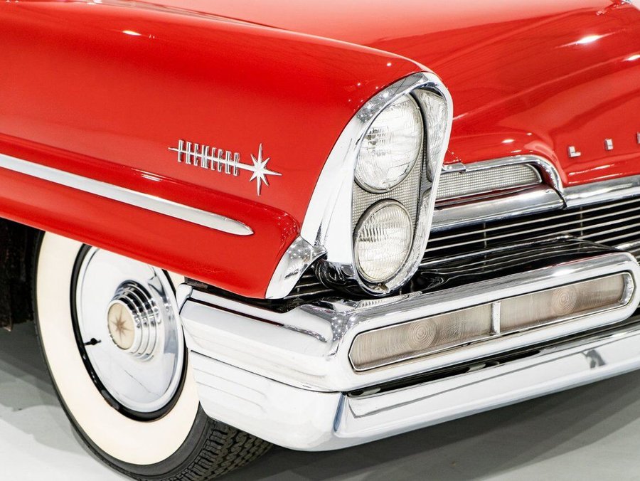 1957 Lincoln Premiere 1957 Red
