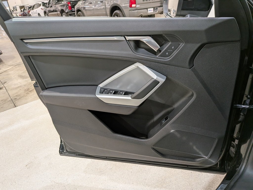 Audi Q3 Progressiv 45 TFSI quattro 2021 Noir Val-David - photo #32