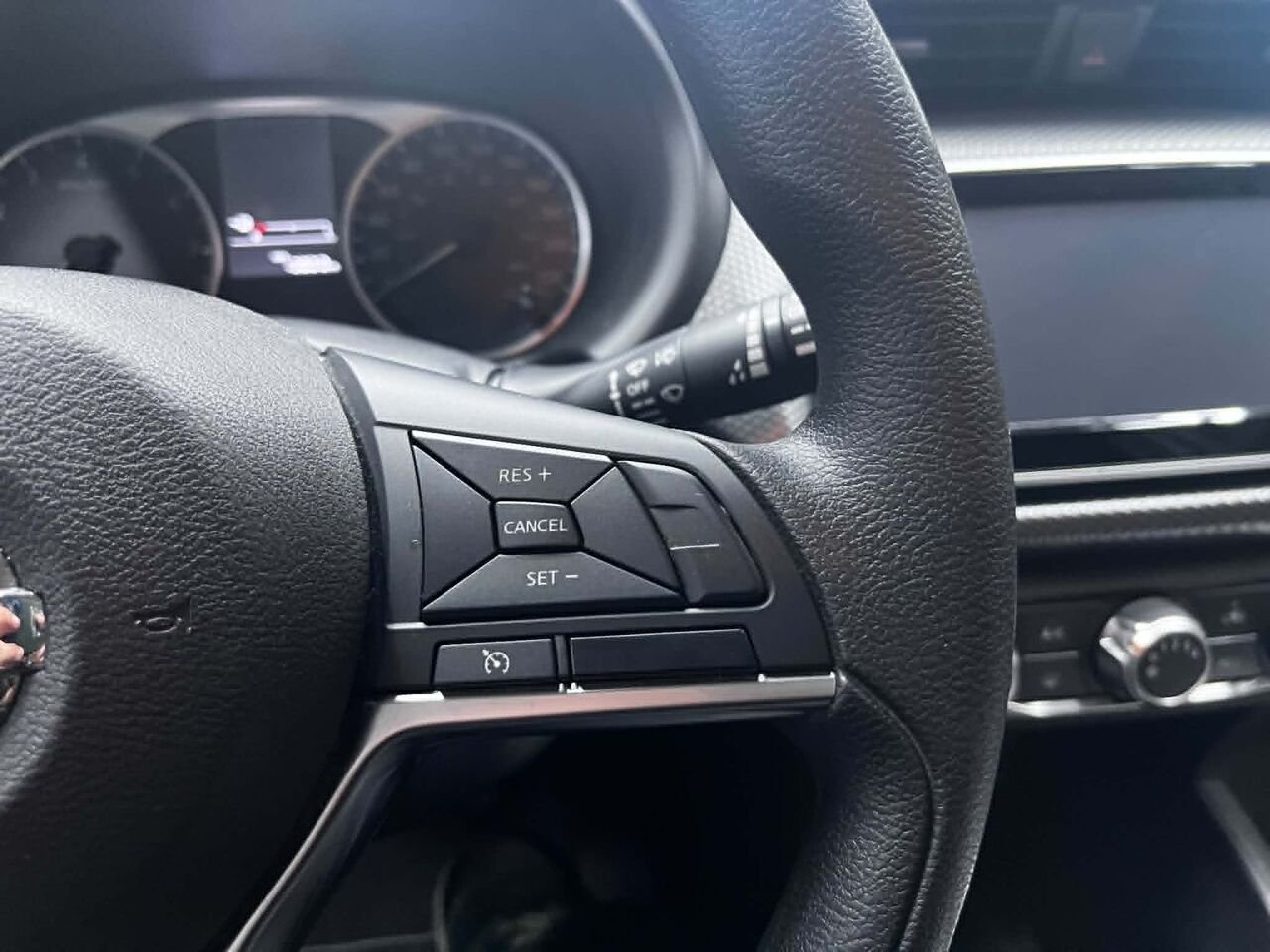 2020 Nissan Kicks White Blainville - photo #16