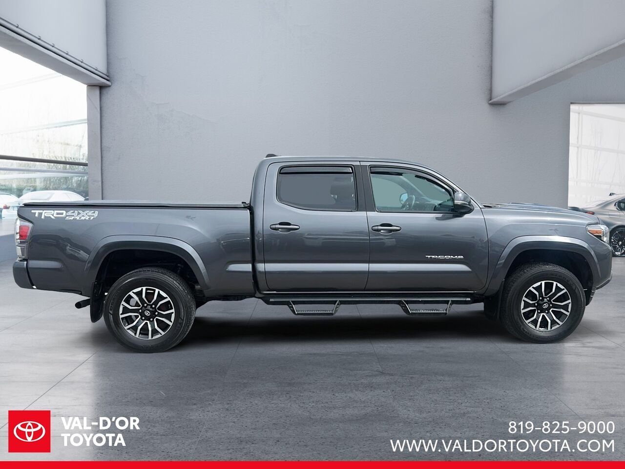 2021 Toyota Tacoma Grey Val-d'Or - photo #4