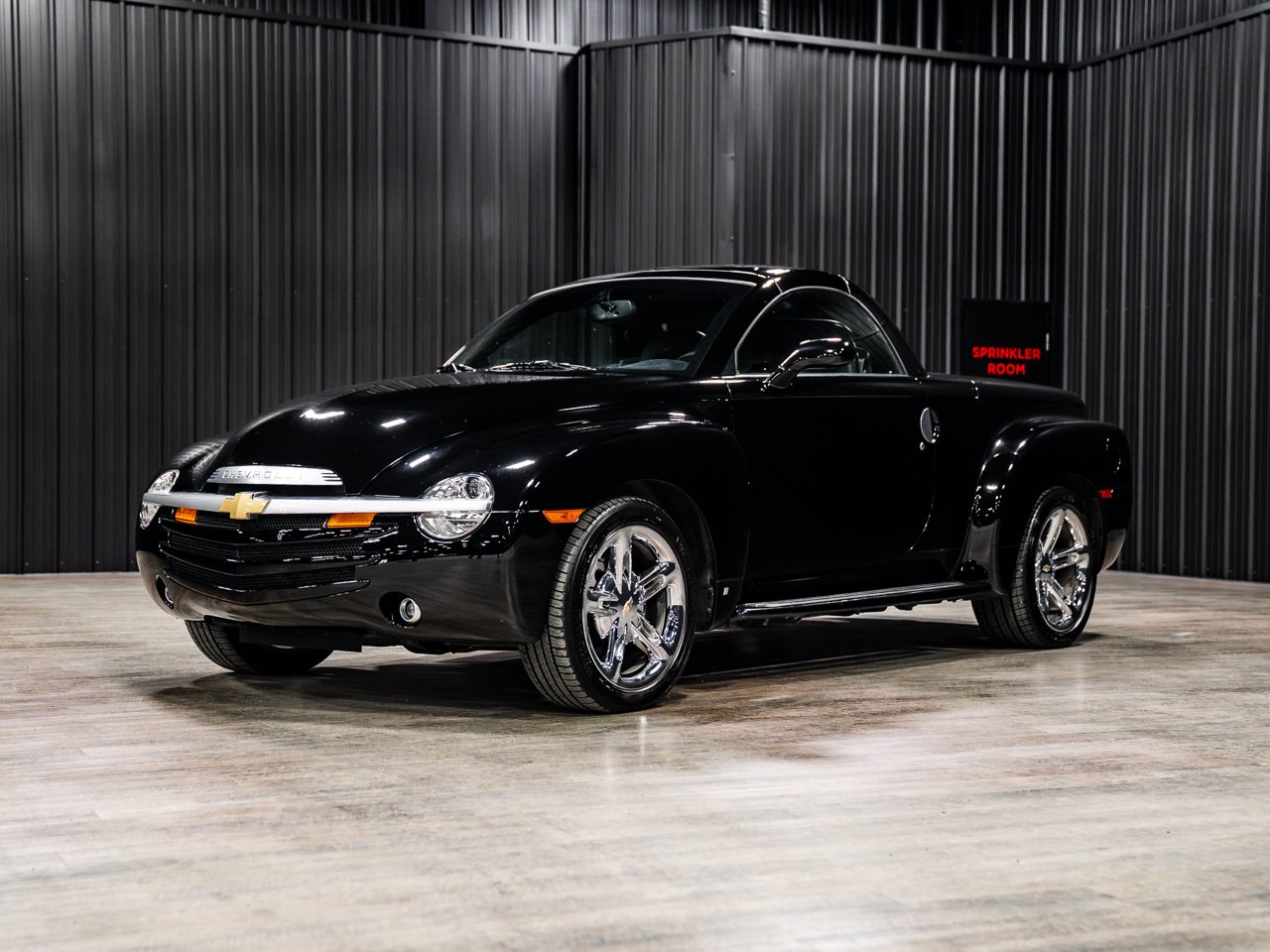 2006 Chevrolet SSR Reg Cab 116.0 WB Smokin' Asphalt Sherwood Park - photo #3