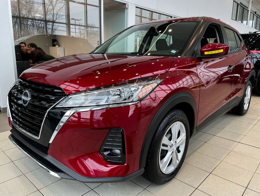 2025 Nissan Kicks Play 2025 Scarlet Ember Tintcoat