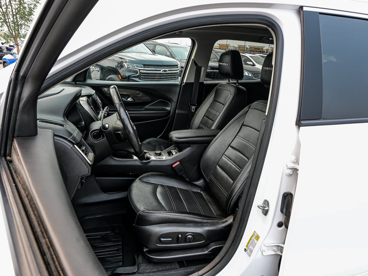 2022 GMC Terrain AWD 4dr Denali White Sherwood Park - photo #16
