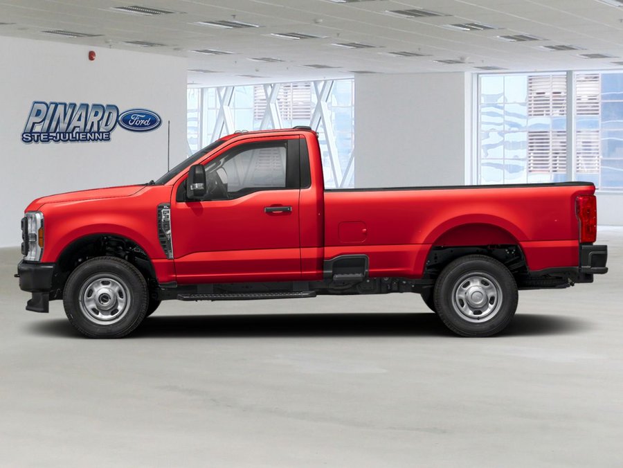 2026 Ford Super Duty F-350 DRW 2026 Race Red