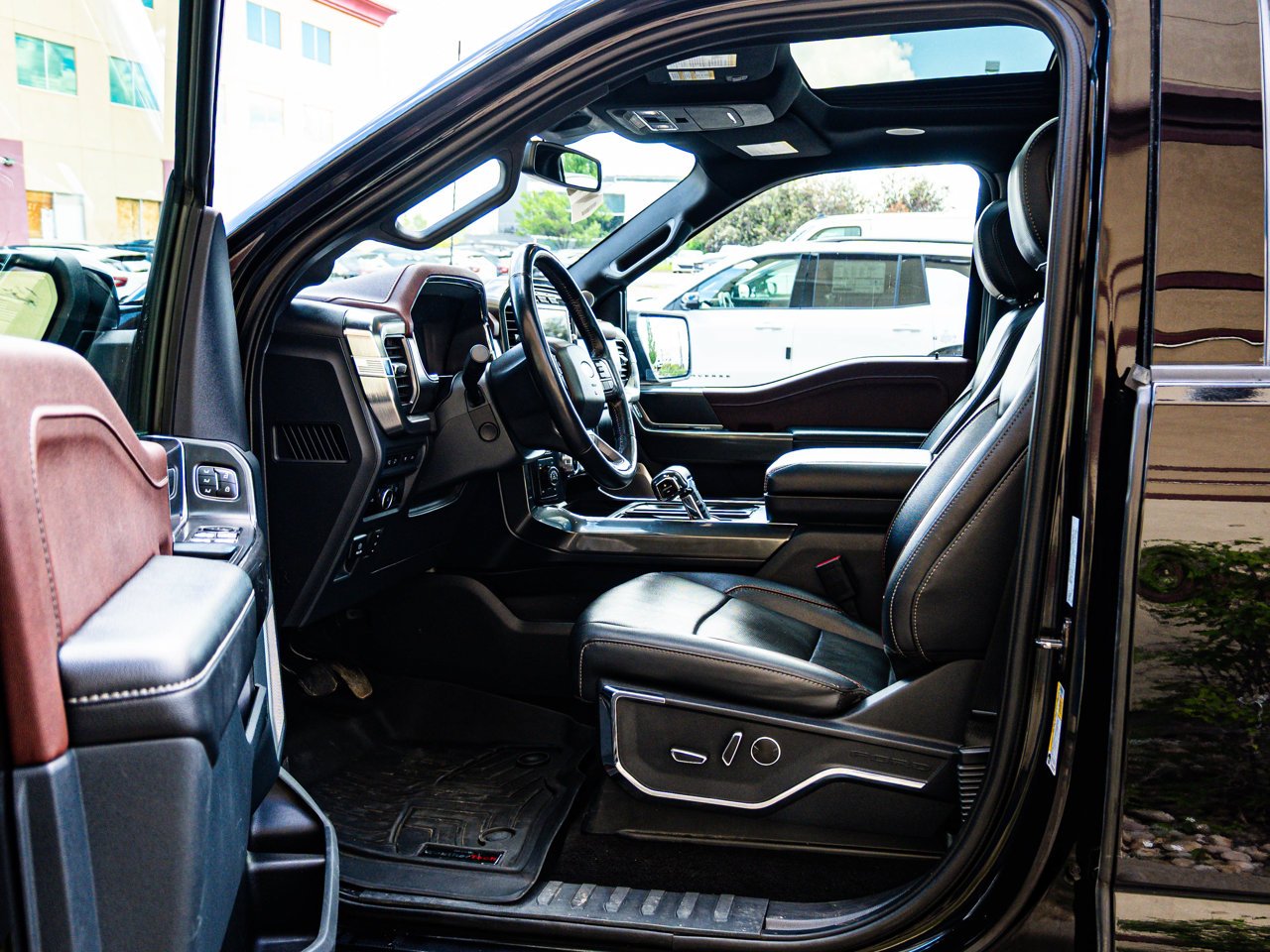 2023 Ford F-150 LARIAT 4WD SuperCrew 5.5' Box Black Sherwood Park - photo #16