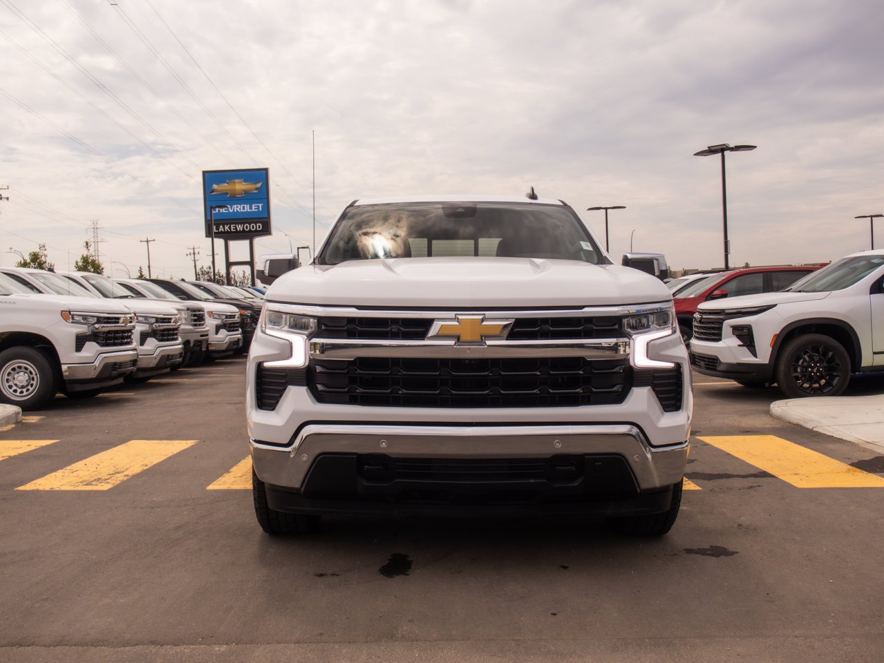 2024 Chevrolet Silverado 1500 4WD Crew Cab 147 LT White Sherwood Park - photo #2
