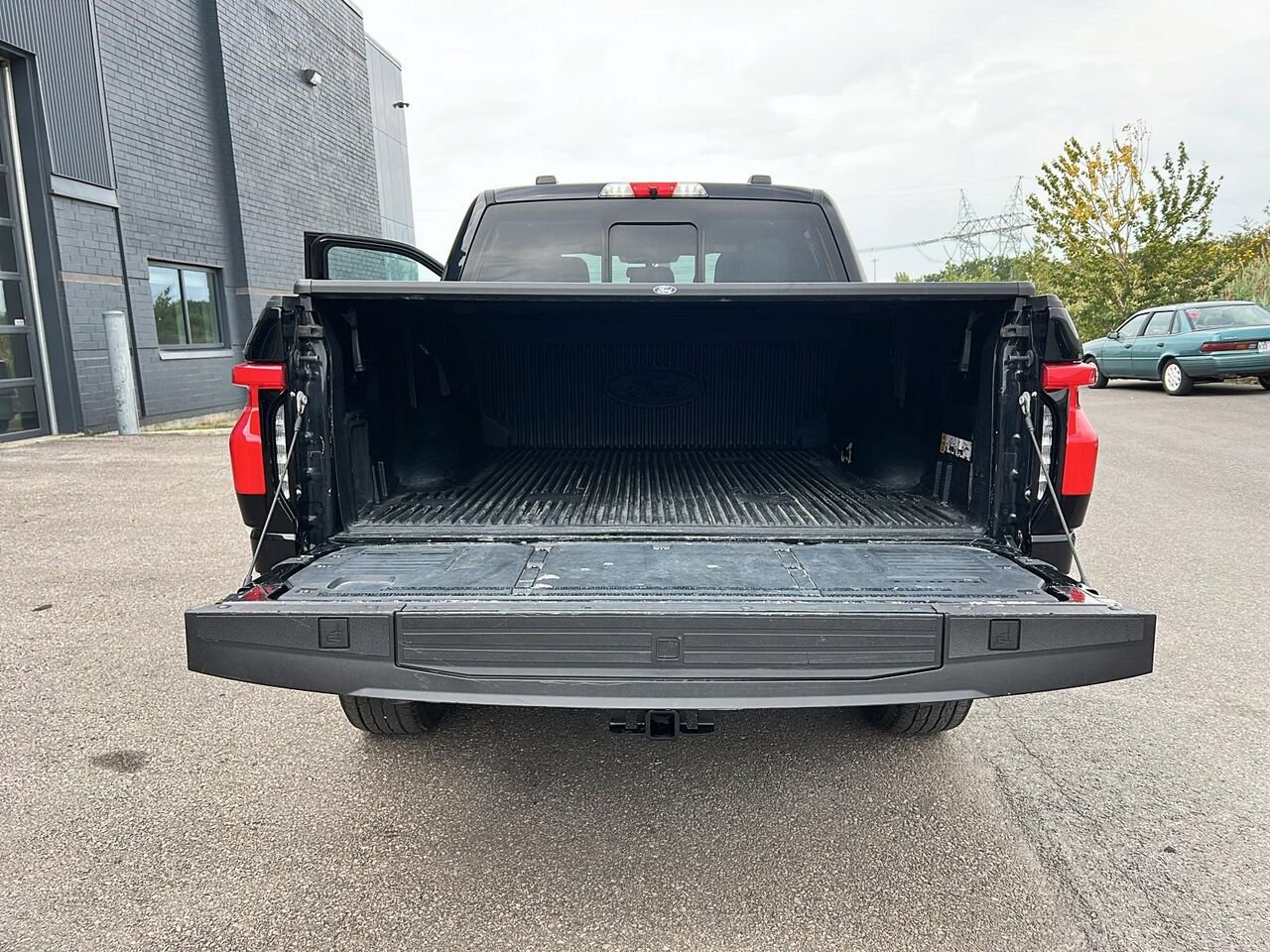 Ford F-150 Lightning LARIAT SuperCrew 4RM LONG RANGE 2022 Noir Québec - photo #16