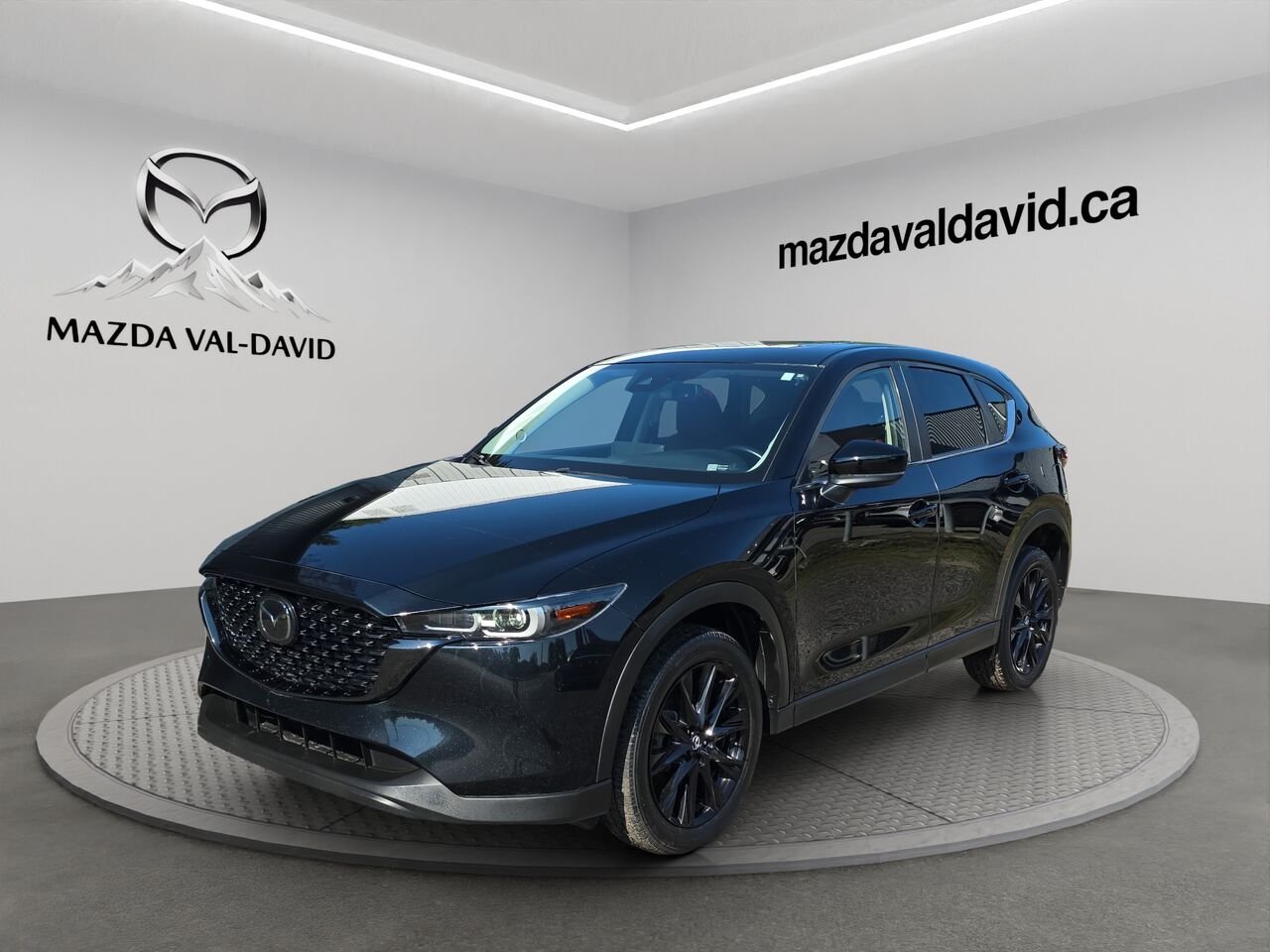 Mazda CX-5 Édition Kuro TI, sièges en cuir, Toit ouvrant, Volant chauffant 2023 Noir Val-David - photo #0