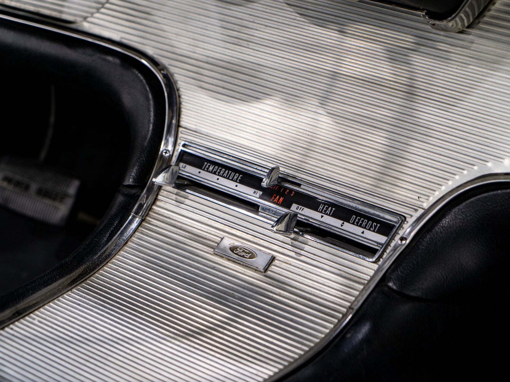 Ford Thunderbird Beautifully Presented From Older Restoration with original bill of sale 1962 Jaune Montréal - photo #61