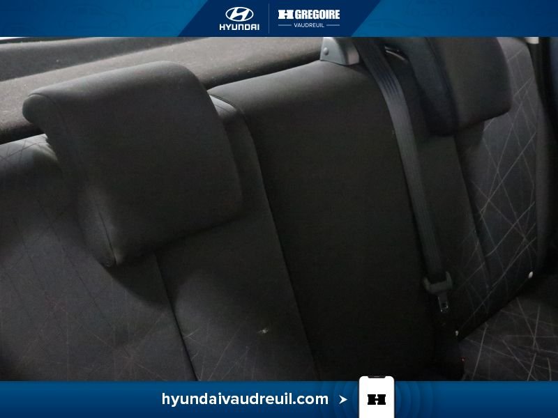 2011 Mazda 2 Silver Blainville - photo #28