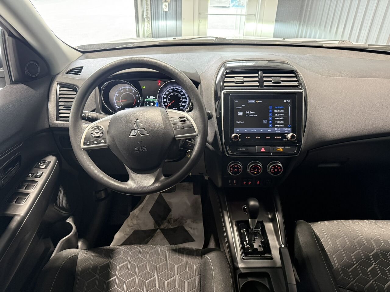Mitsubishi RVR ES AWC 2023 Blanc Rouyn-Noranda - photo #7