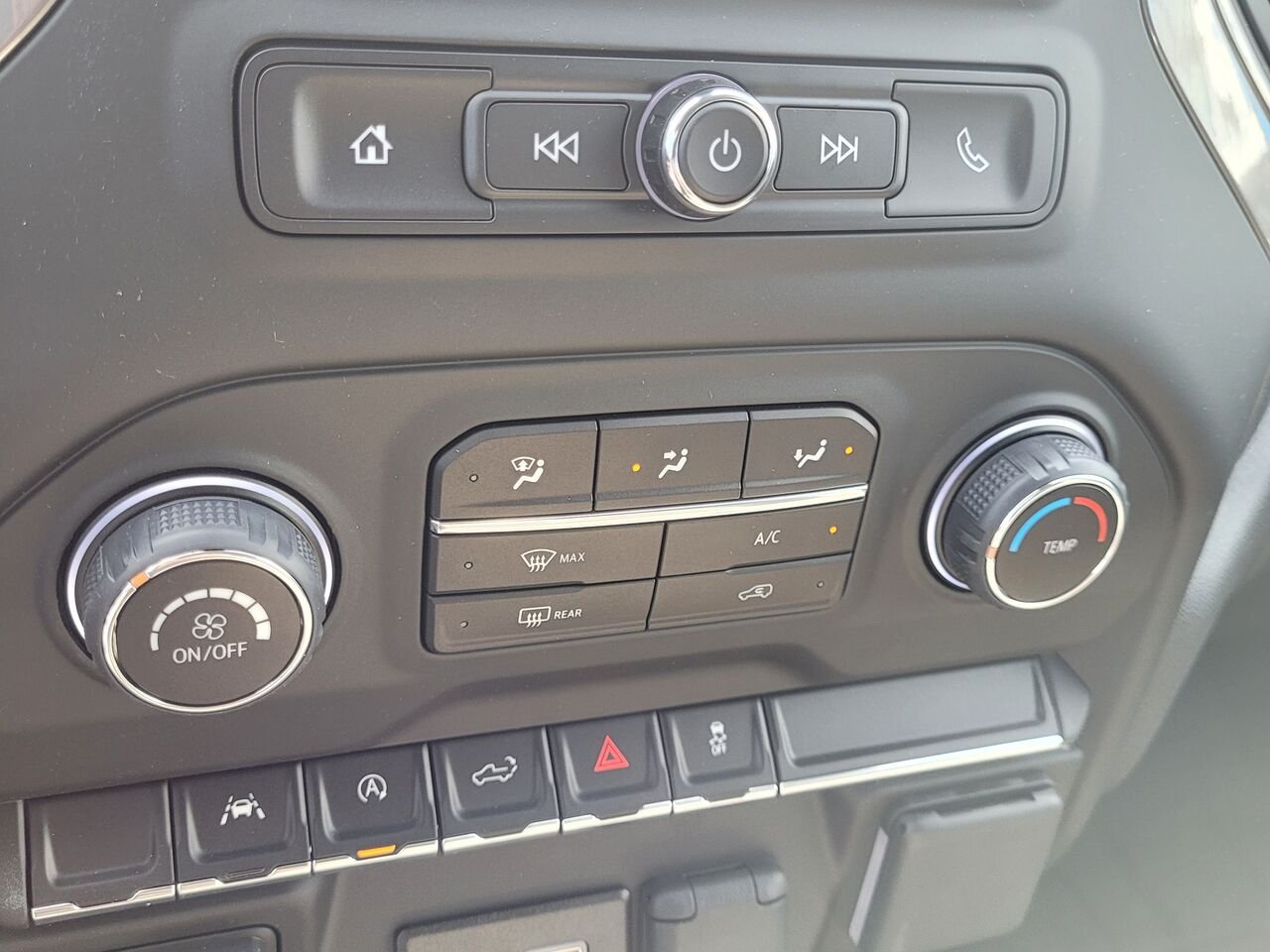 Chevrolet Silverado 1500 Custom cabine multiplace 4RM 157 po 2026 Noir Thetford Mines - photo #7