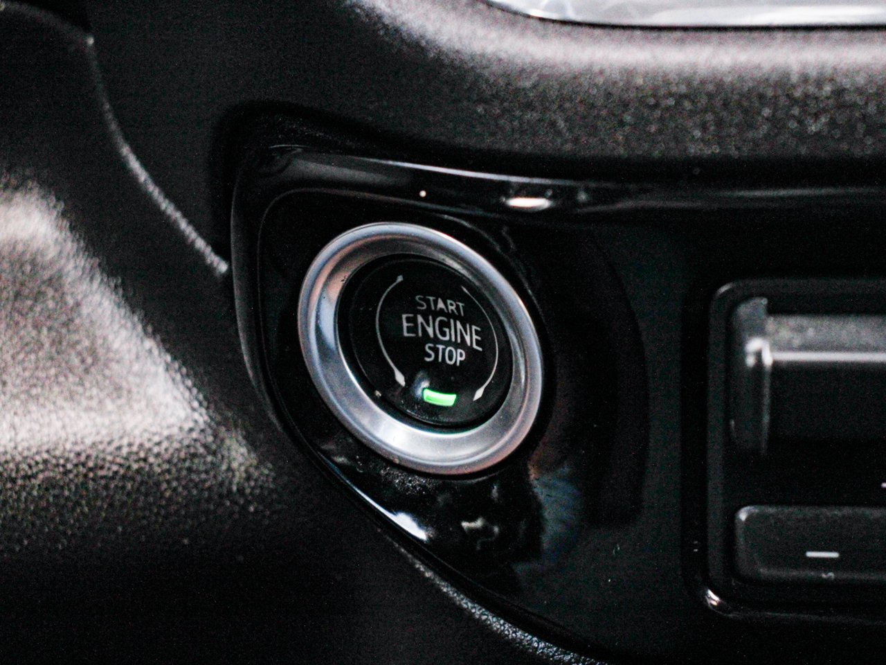 2023 Chevrolet Silverado 1500 4WD Crew Cab 147 LT Grey Sherwood Park - photo #21