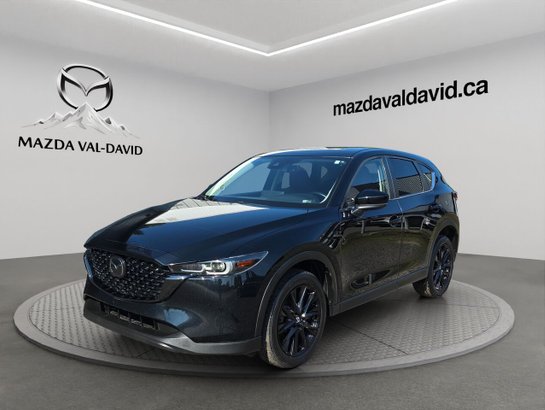 2023 Mazda CX-5 Édition Kuro TI, sièges en cuir, Toit ouvrant, Volant chauffant Black