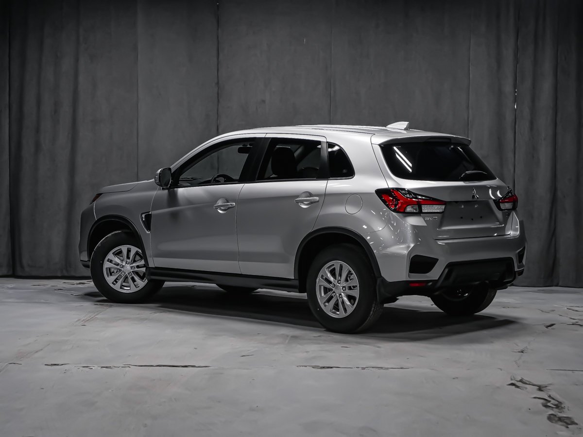 2026 Mitsubishi RVR SE Grey Montreal - photo #1