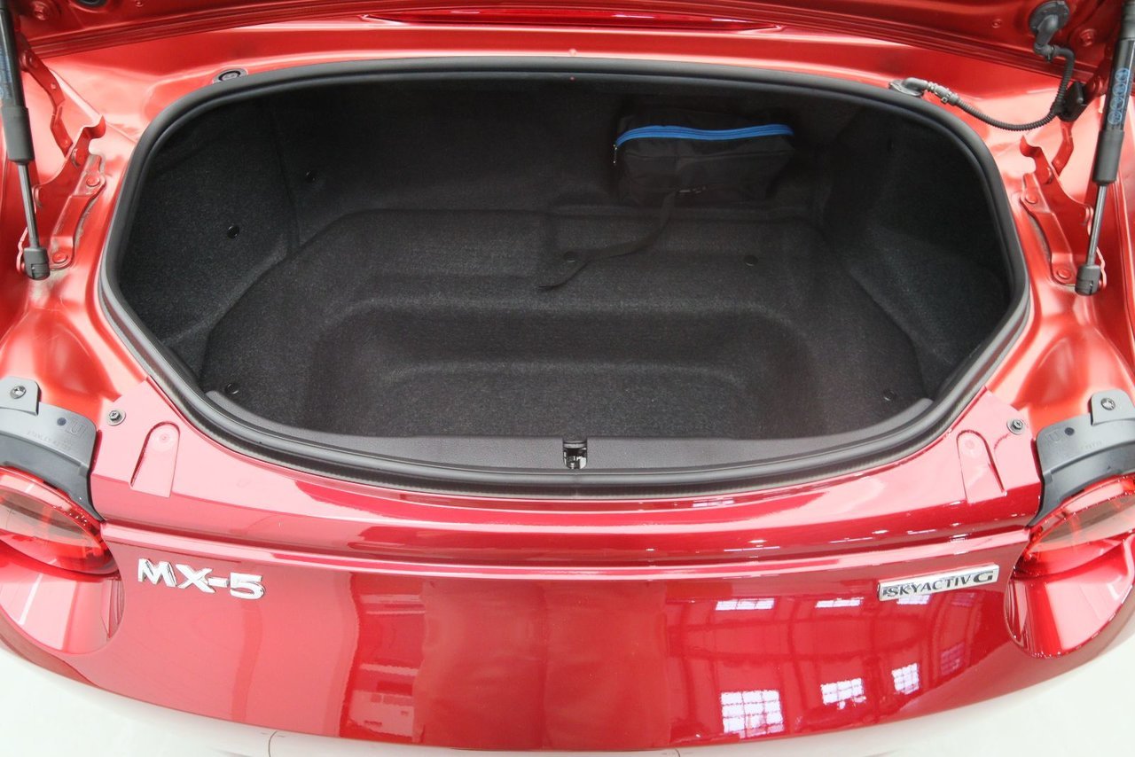 Mazda MX-5 NIV JM1NDAD72P0552200 2023 Rouge Chicoutimi - photo #14