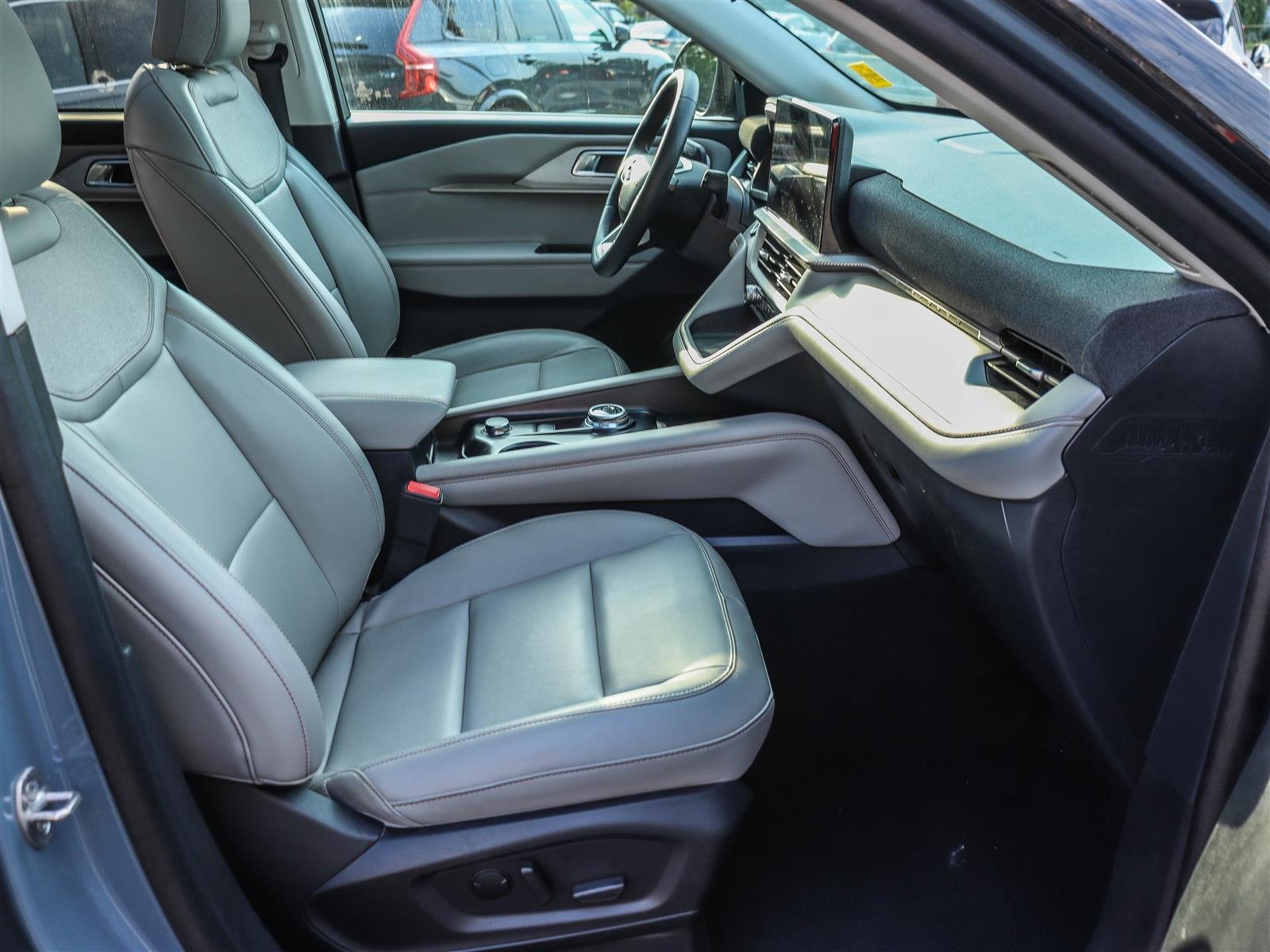 2025 Ford Explorer Active Ottawa & Gatineau - photo #15