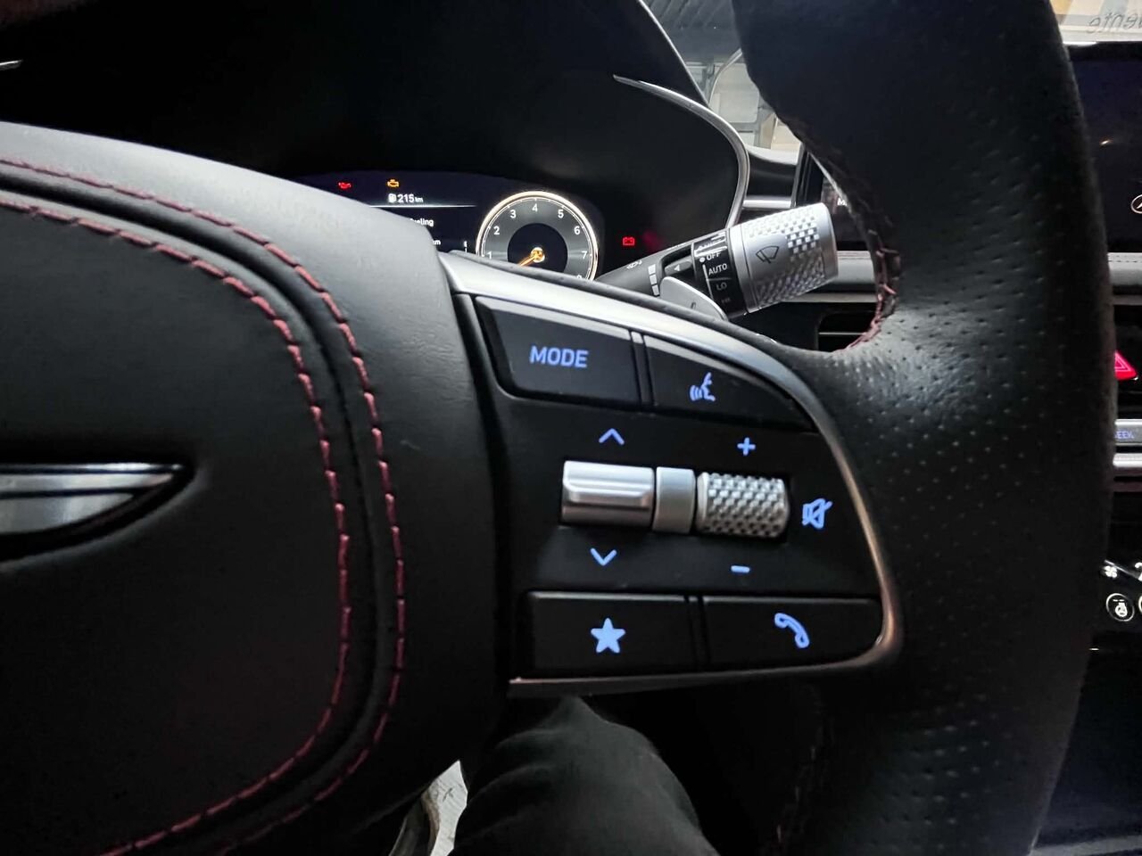 Genesis G70 2024 Gris Blainville - photo #23