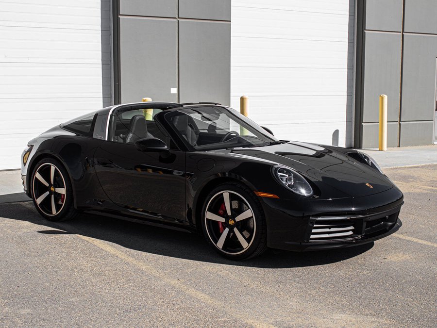 2021 Porsche 911 2021 Black