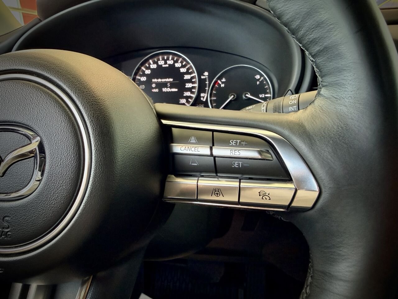 2023 Mazda CX-30 Silver Notre-Dame-des-Prairies - photo #26