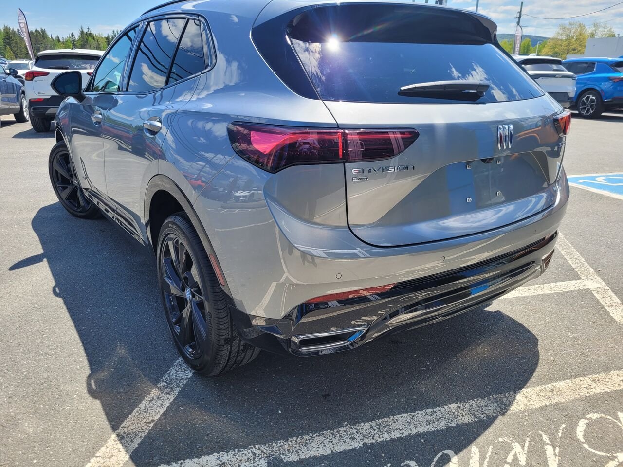 Buick Envision Tourisme sport 4 portes TI 2026 GRIS PIERRE DE LUNE METALLISE Thetford Mines - photo #4