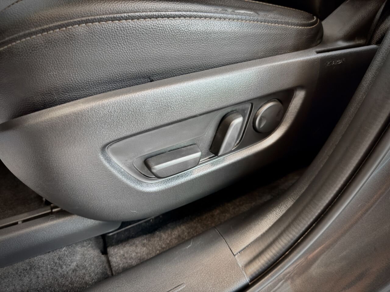 2024 Mazda CX-90 hybride rechargeable Grey Notre-Dame-des-Prairies - photo #26