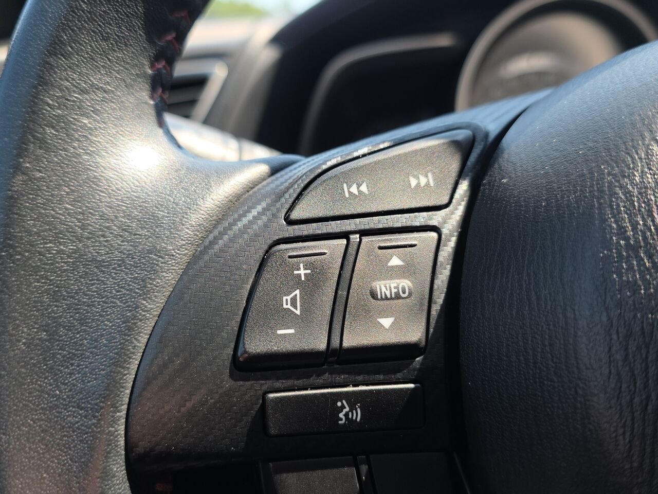 2016 Mazda Mazda3 Hayon 4 portes Sport, boîte automatique, GS Grey Val-David - photo #11