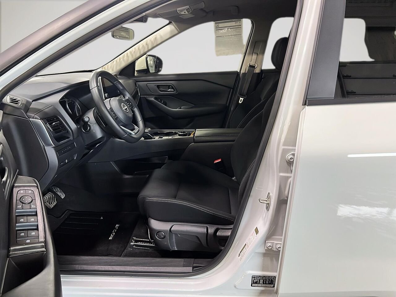 2024 Nissan Rogue White Québec - photo #8