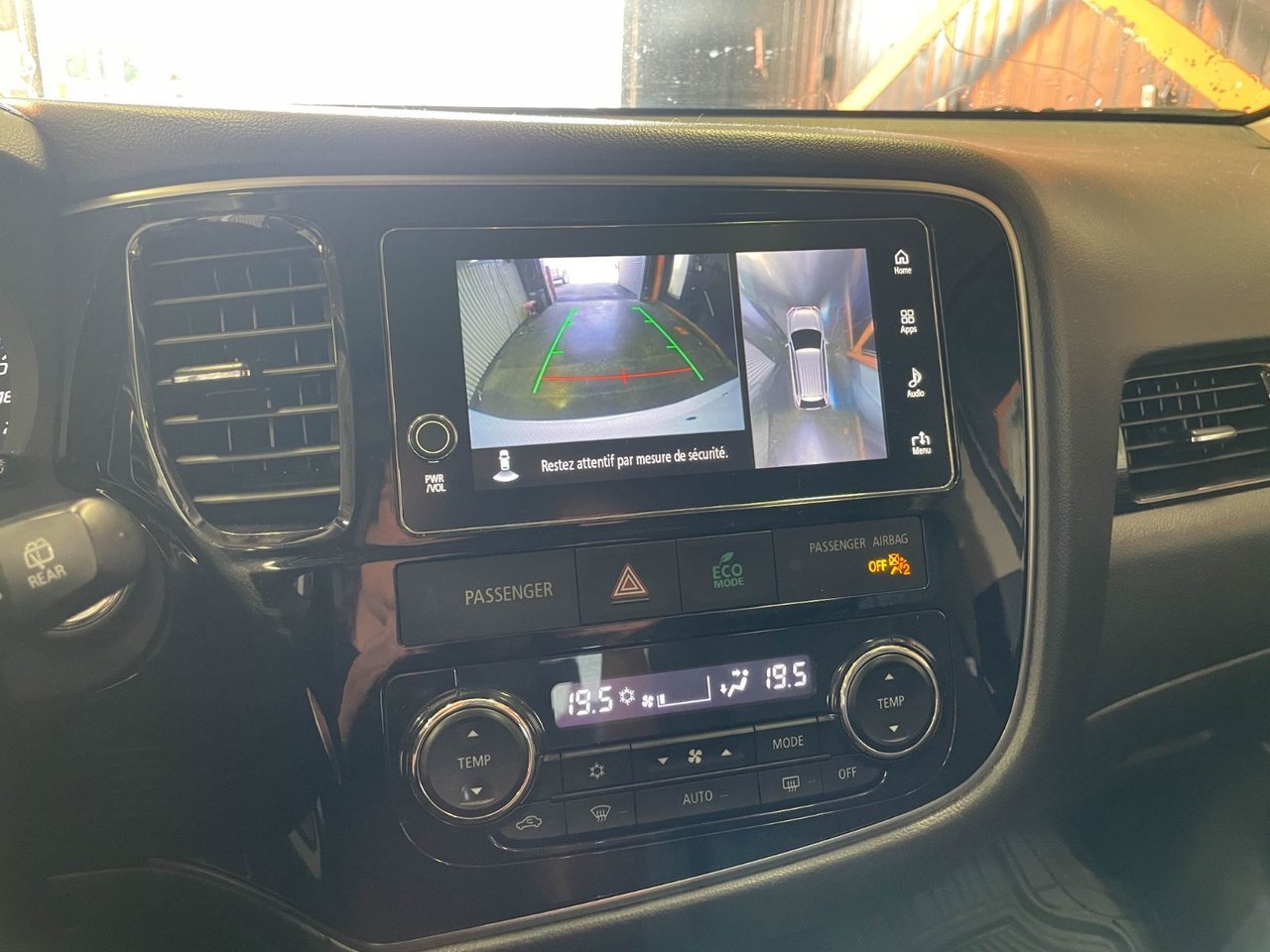 2018 Mitsubishi Outlander ES AWD *TOIT* CUIR SIÈGES CHAUF CAM 360 ALERTES White Saint-Jérôme - photo #12