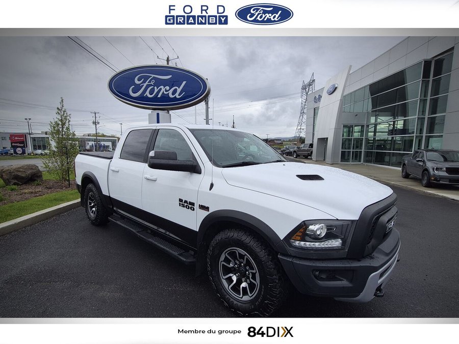 Ram 1500 Rebel cabine d'équipe 4RM 140,5 po 2017 Blanc