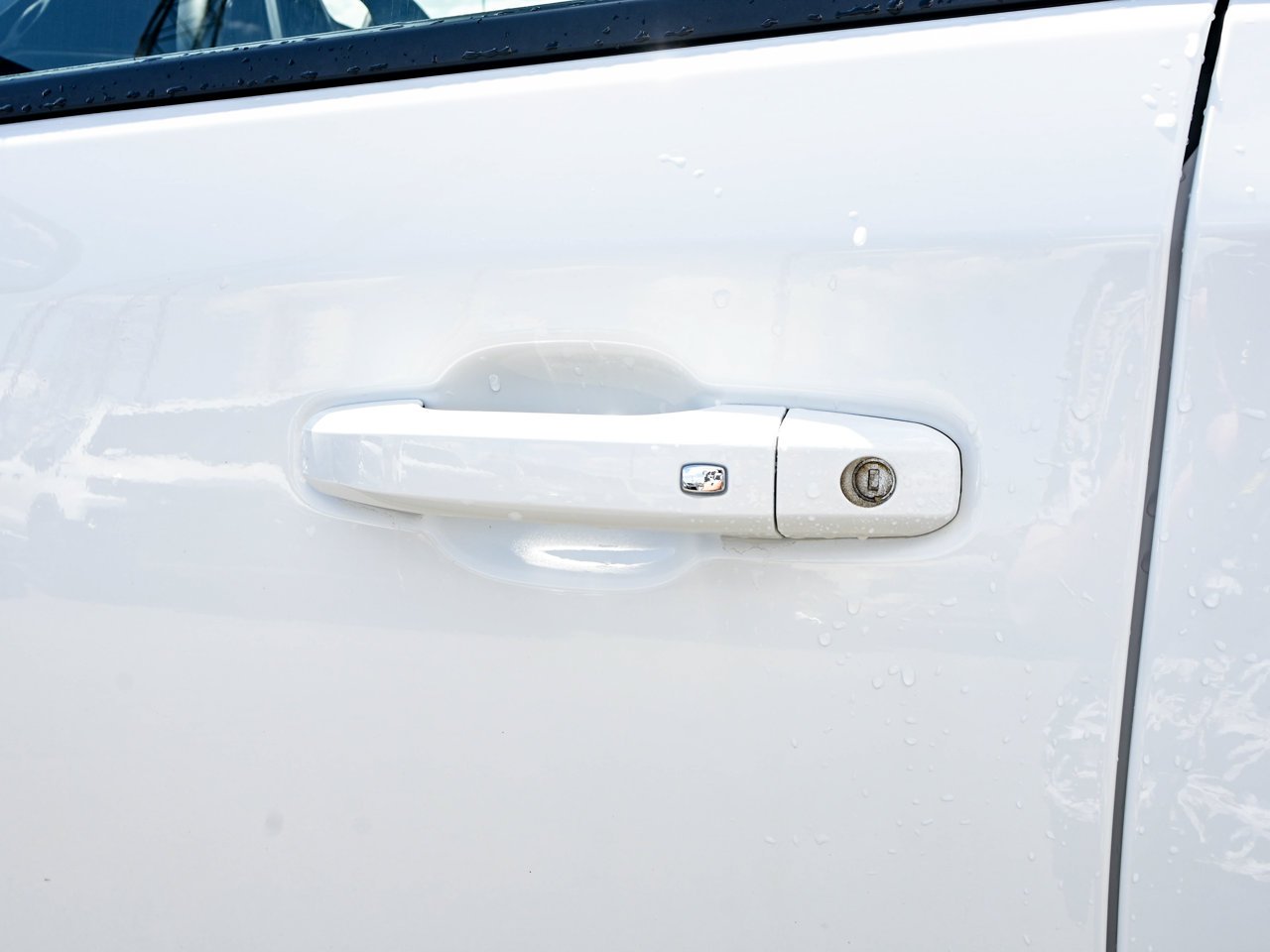 2025 Chevrolet Silverado 1500 4WD Double Cab 147 RST White Sherwood Park - photo #5