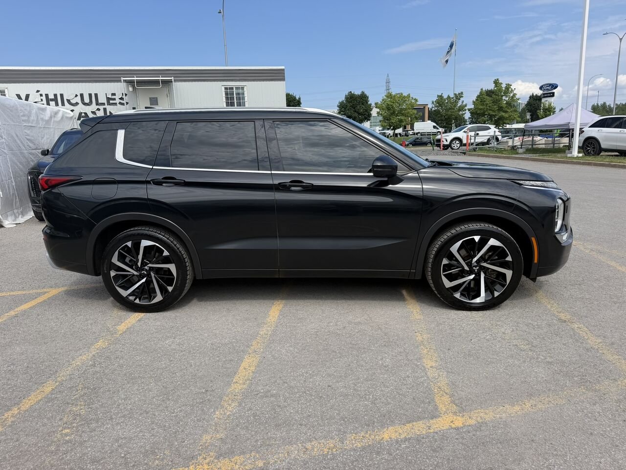 2022 Mitsubishi Outlander GT AWD 7 PASSAGERS Grey Laval - photo #3