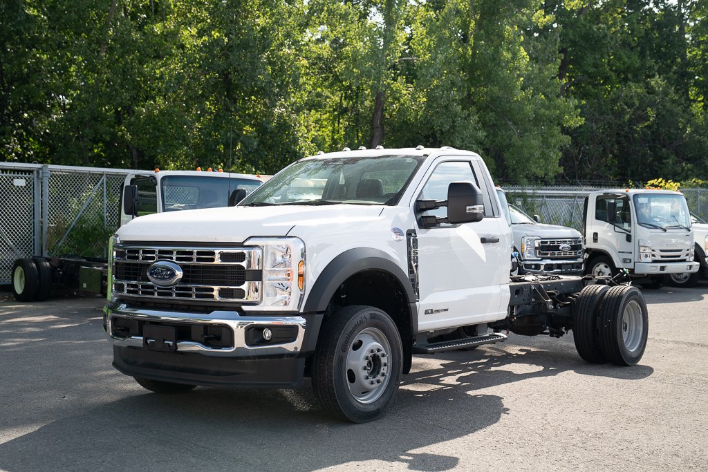2024 Ford Super Duty F-550 DRW XL 4WD Reg Cab 169" WB White Kirkland - photo #0