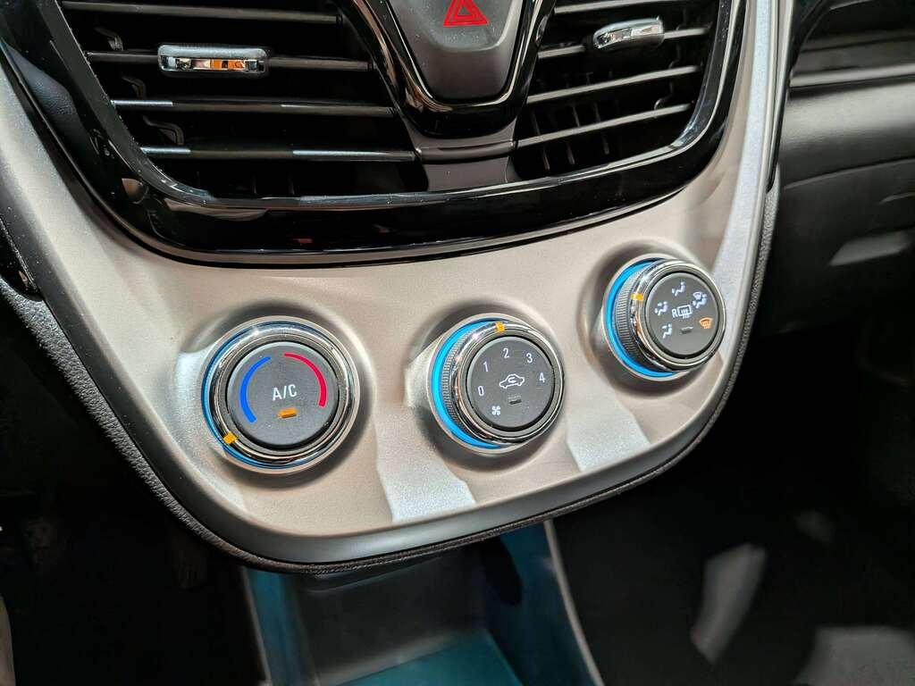 Chevrolet Spark 2018 Rouge Val-David - photo #20