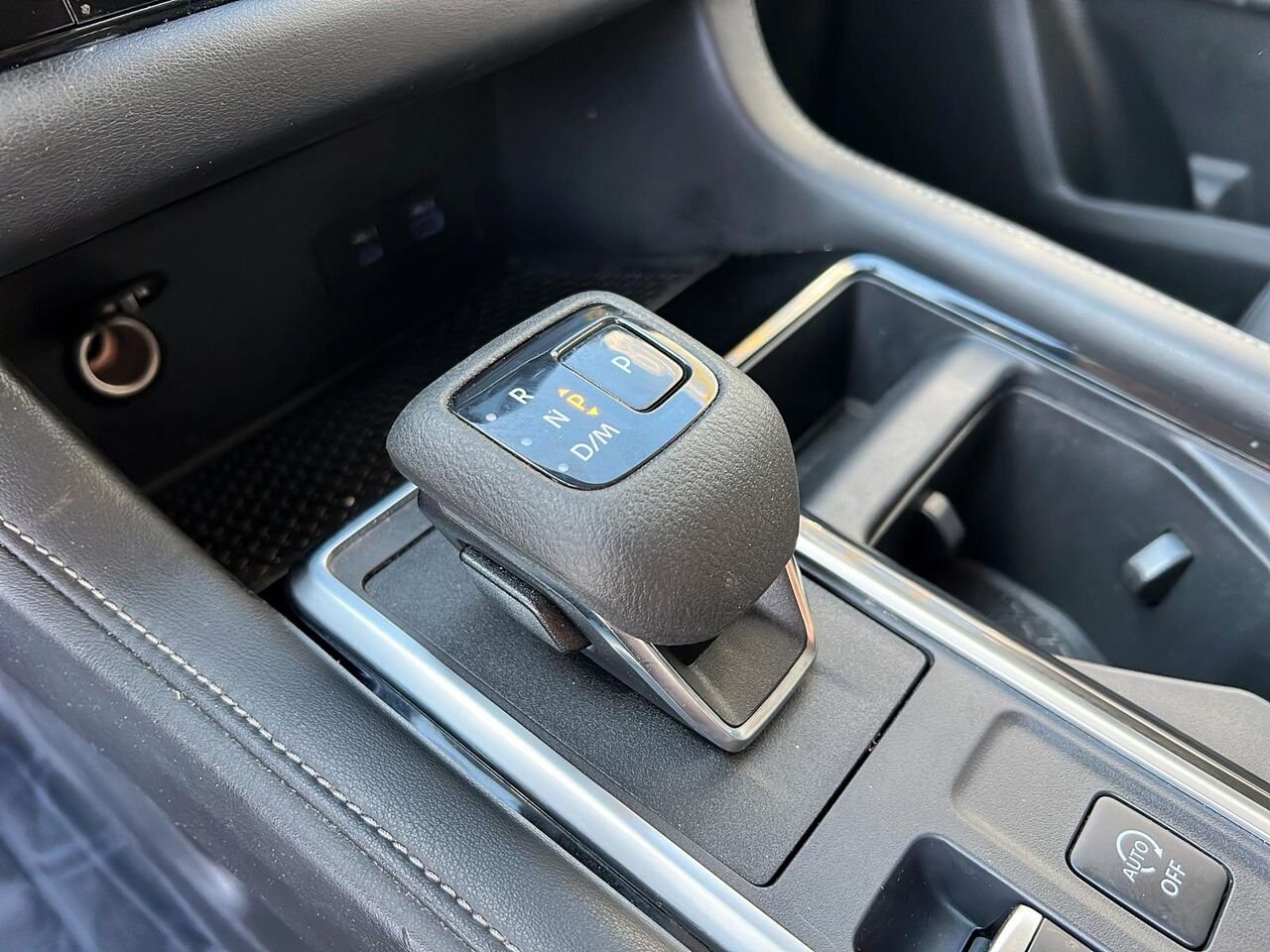 2022 Nissan Pathfinder S Black Québec - photo #14