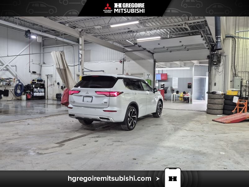 2023 Mitsubishi Outlander Plug-In Hybrid White Blainville - photo #8