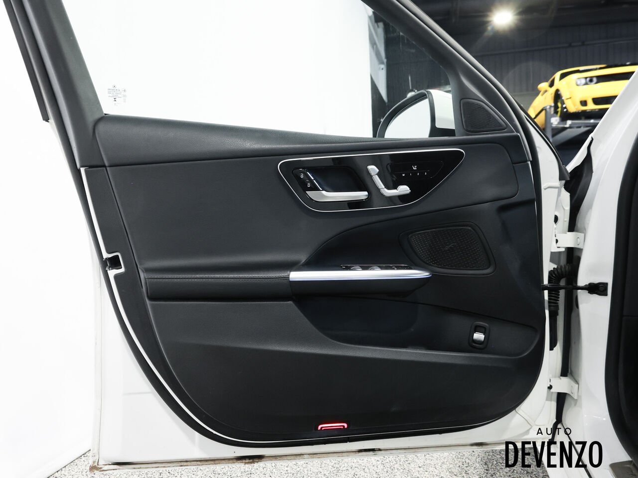 Mercedes-Benz Classe-C 2023 Blanc Saint-Eustache - photo #10