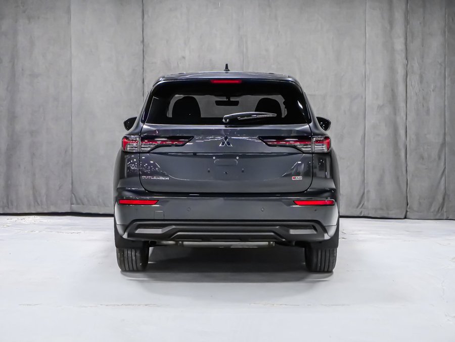 2026 Mitsubishi Outlander ES Graphite Grey