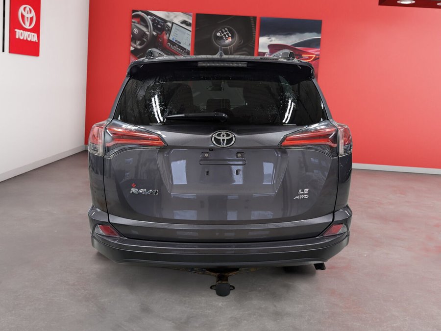 Toyota RAV4 2017 2017 Gris magnétique métallisé