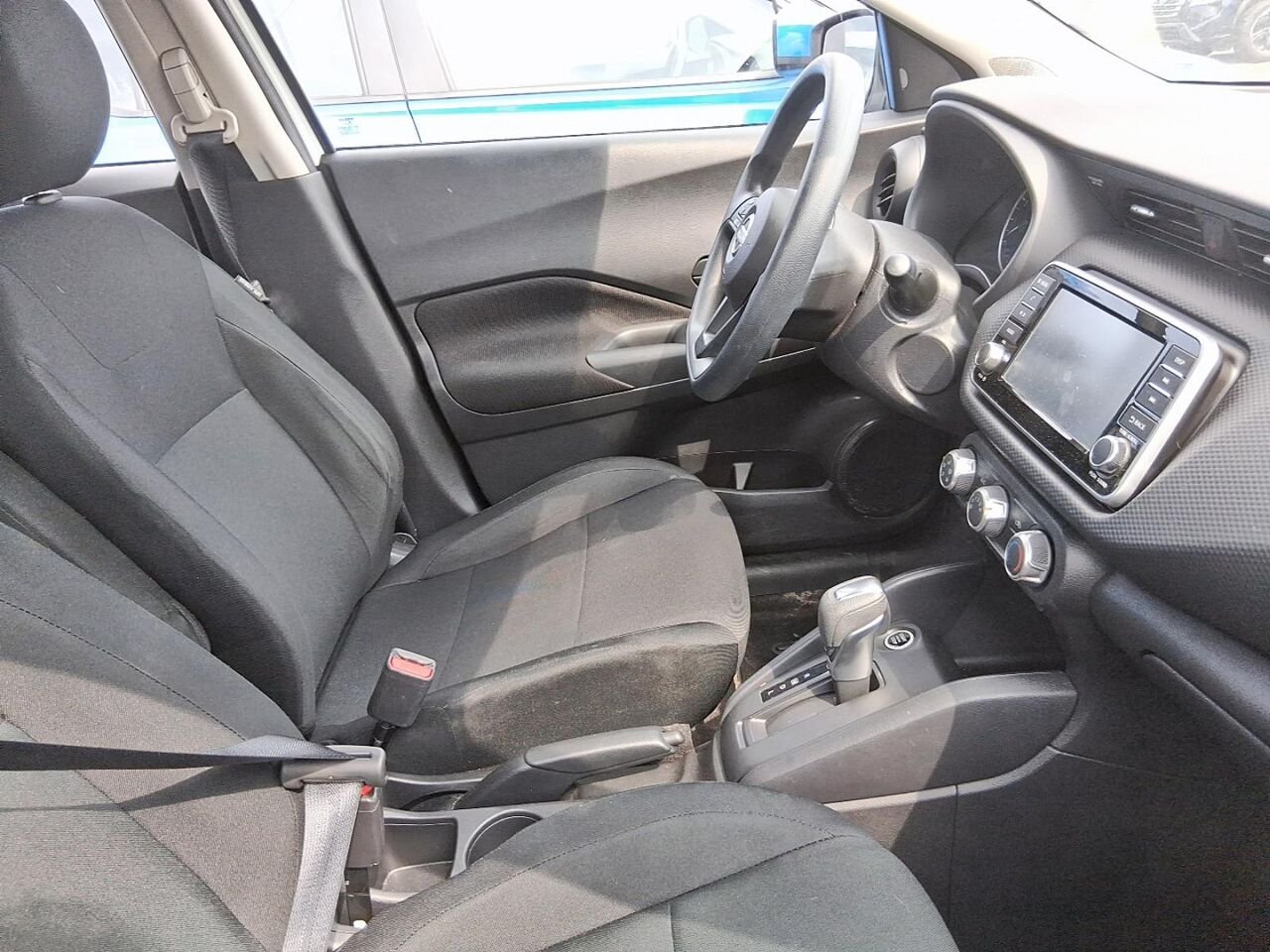 Nissan Kicks S 2024 Blanc Québec - photo #2