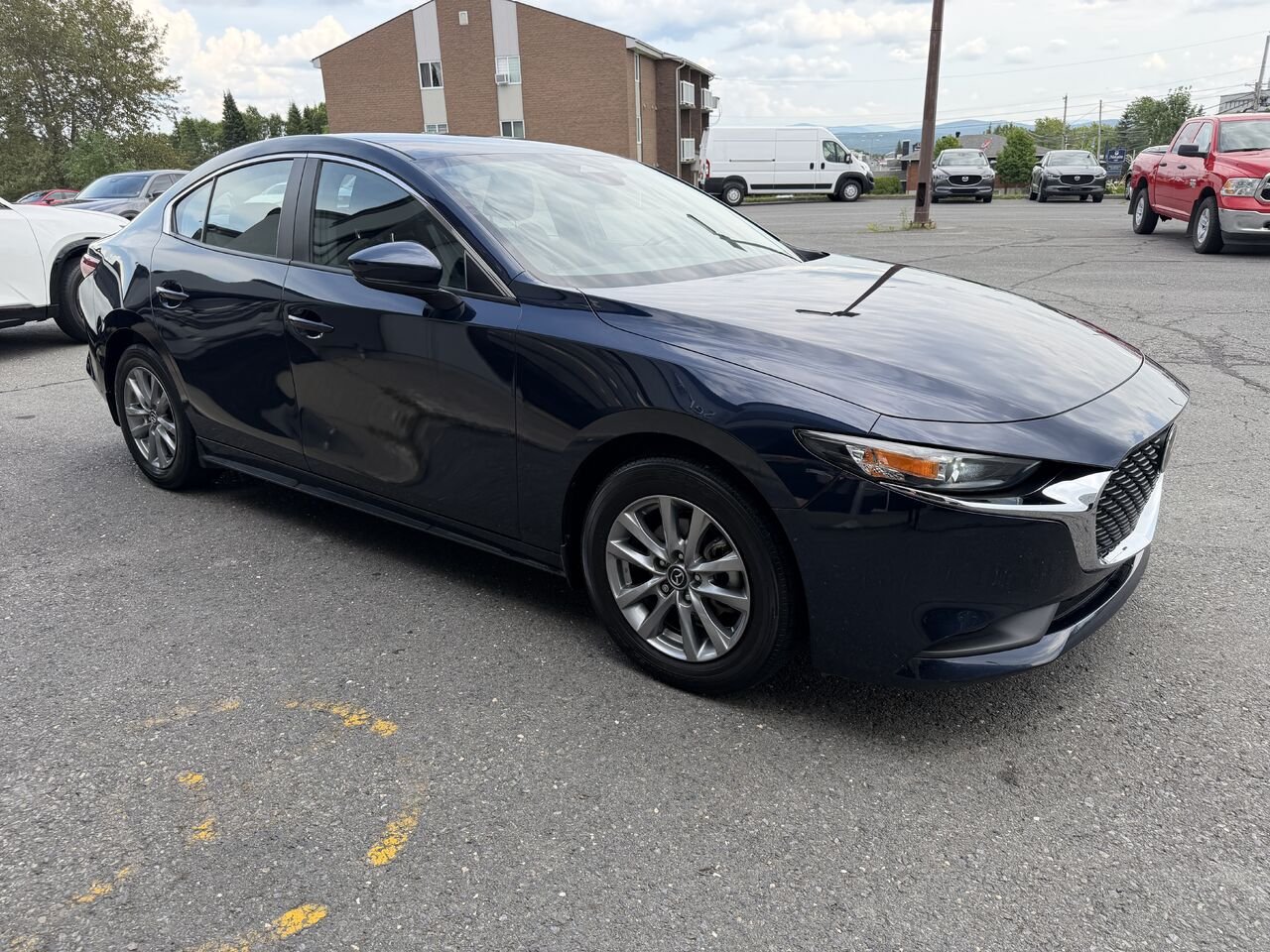 Mazda Mazda3 2025 Bleu Lac Mégantic - photo #6