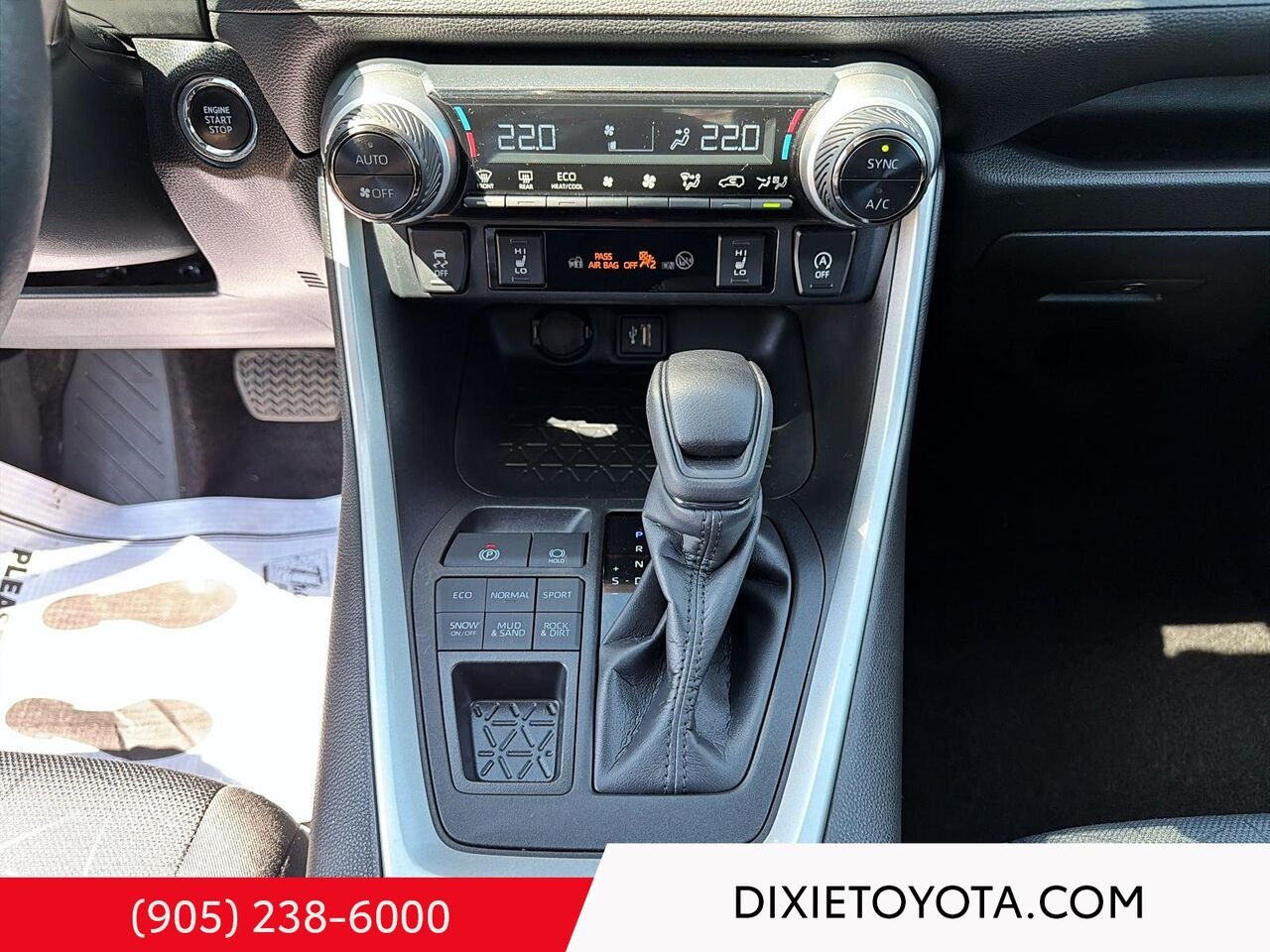 2023 Toyota RAV4 XLE AWD / HEATED SEATS / MOONROOF / ALLOY WHEELS / CARPLAY AND ANDROID AUTO Magnetic Grey Metallic Mississauga - photo #16