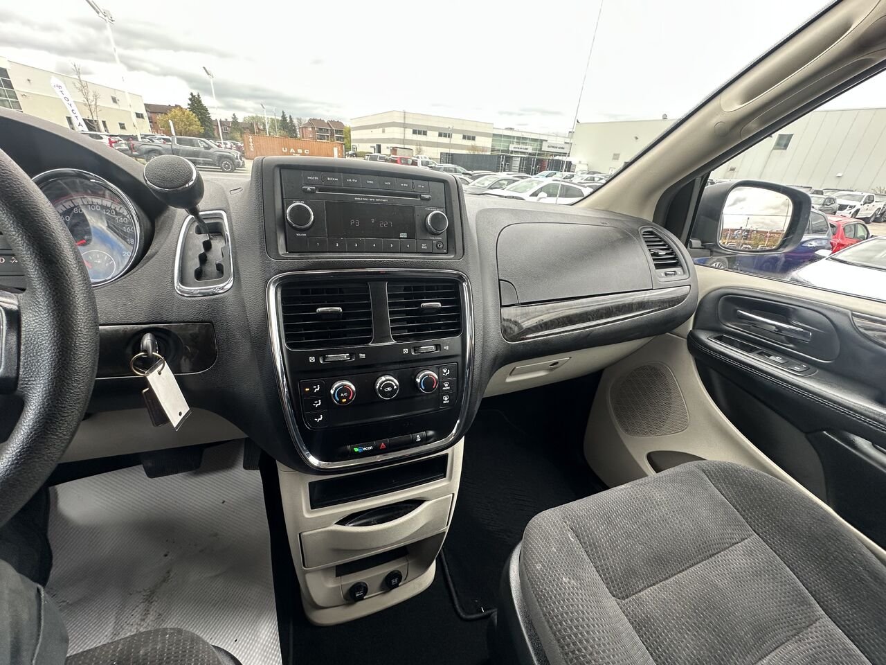 2019 DODGE CARAVAN Ensemble Valeur plus 2RM Grey Gatineau - photo #8