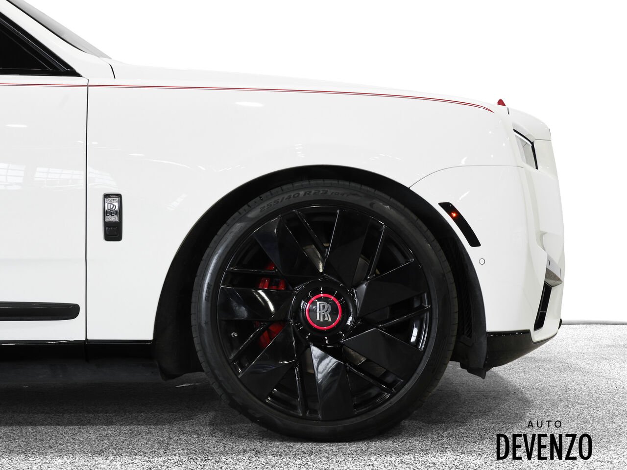 2025 Rolls-Royce Cullinan White Saint-Eustache - photo #4