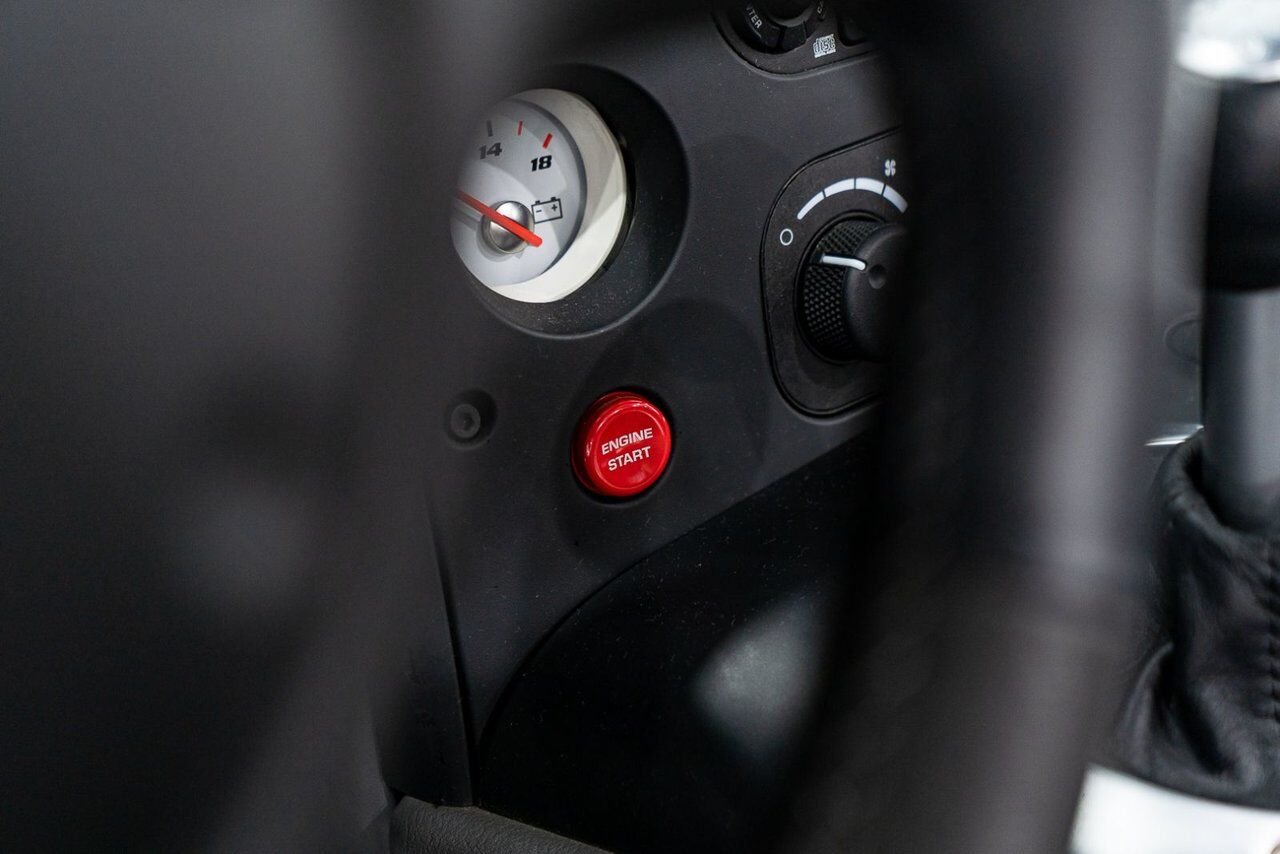 Dodge Viper Clean Title With Only 2,063 km (1,282 Miles) From New 2008 Rouge Montréal - photo #14